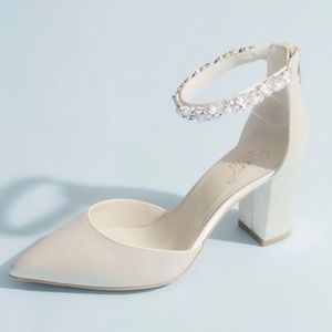 Badgley Mischka Wedding shoes - Ivory